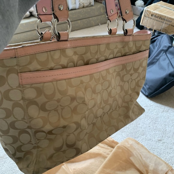 Coach Tote Bag - Picture 2 of 7